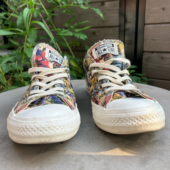 Floral Converse 7.5US - Picture 2 of 6
